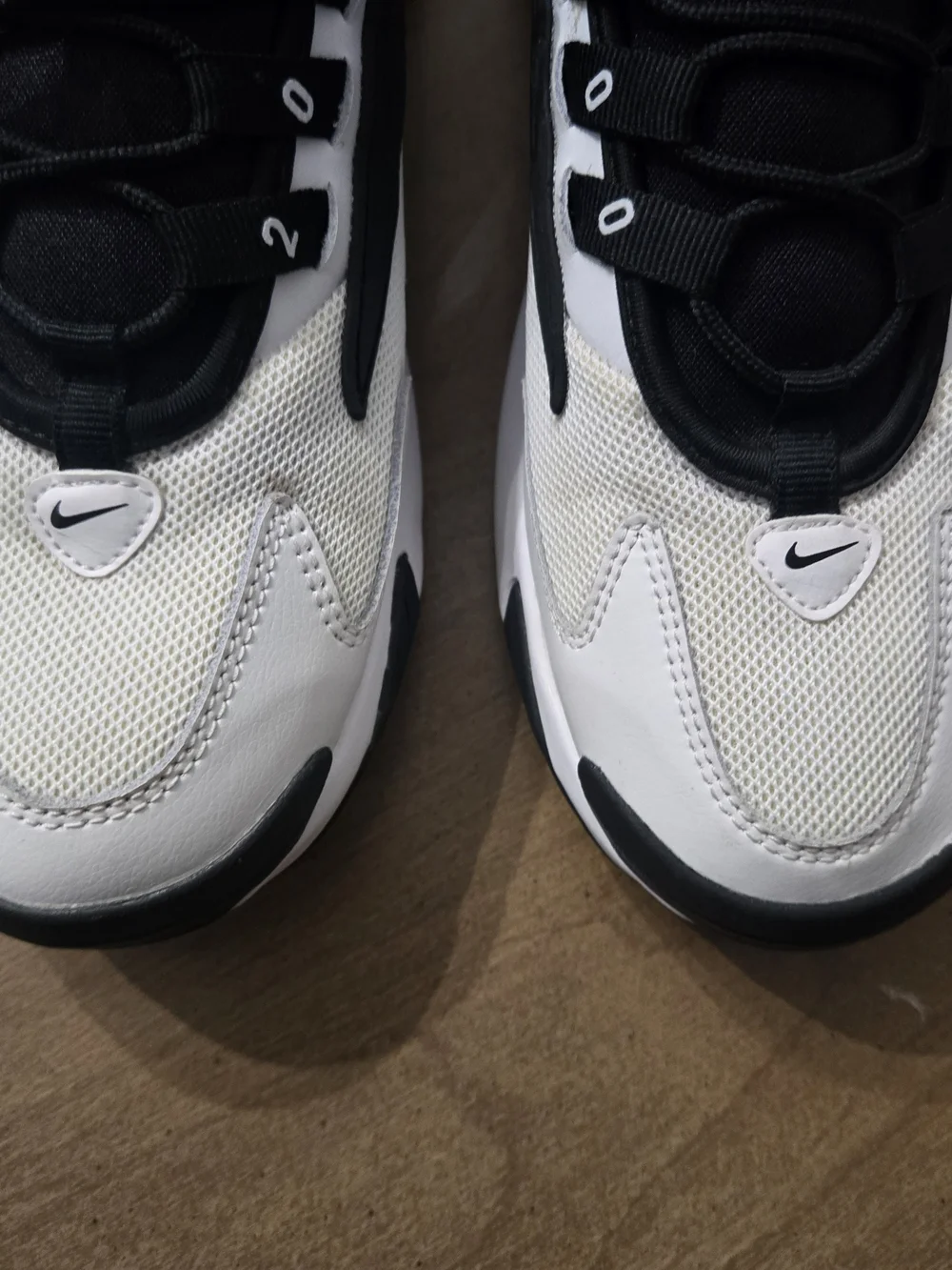 Nike Zoom Men’s Black & White Athletic Sneakers